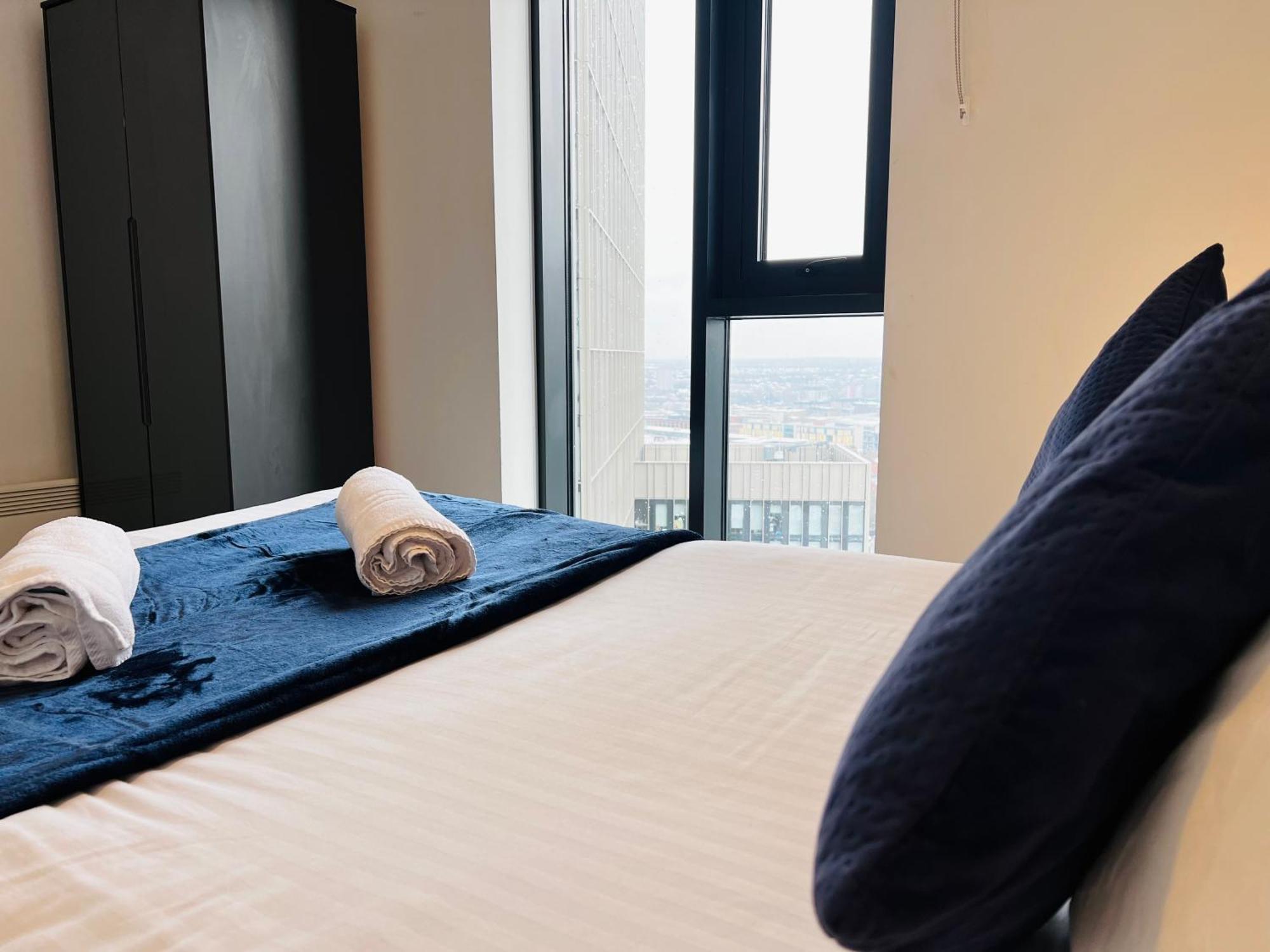 Premium Deals L Last-Minute Stay L 4 Min Walk To Birmingham Central Library L 18Th Floor 2 Bed 2 Bath City Centre Penthouse With Gym & Netflix By Jvt Short Lets Ngoại thất bức ảnh
